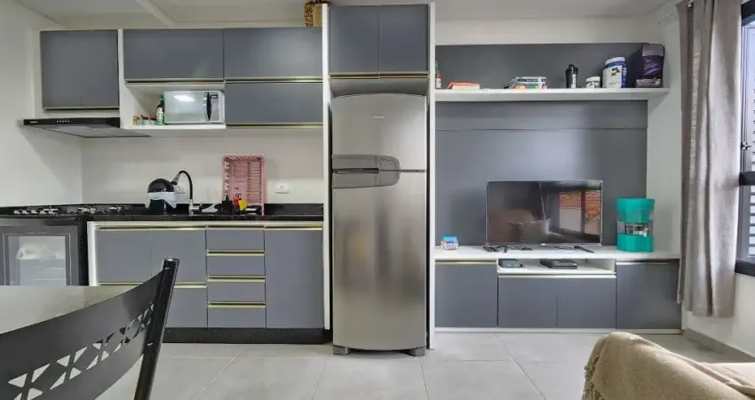 Apartamento com 1 dormitório, bem mobiliado! condomínio cwbe