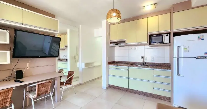 Apartamento studio bem mobiliado e andar alto, edifício hub home