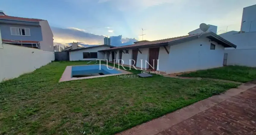 Casa Térrea Comercial no Jardim América, 2 quadras da Getúlio Vargas em Bauru -SP.