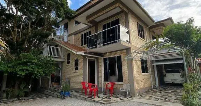 Casa no Bairro Armação  -  Governador Celso Ramos