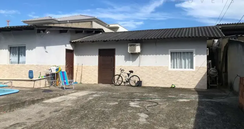 Casa com 4 quartos à venda no Ipiranga, São José 