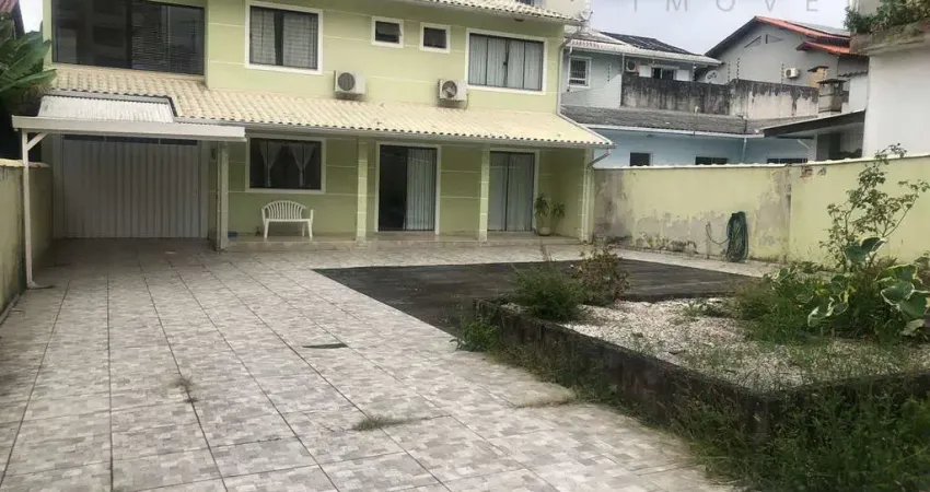 Casa com 2 quartos à venda no Ipiranga, São José 