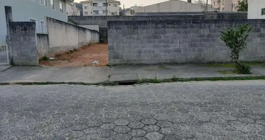 Terreno à venda no Areias, São José 