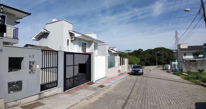 Casa com 3 quartos à venda no Forquilhas, São José 