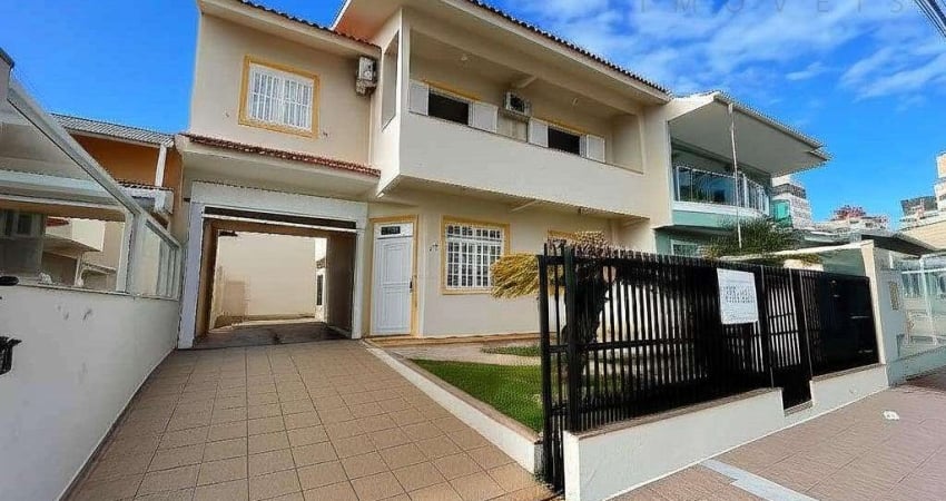 Casa com 5 quartos à venda no Estreito, Florianópolis 