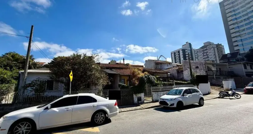 Casa com 4 quartos à venda no Barreiros, São José 