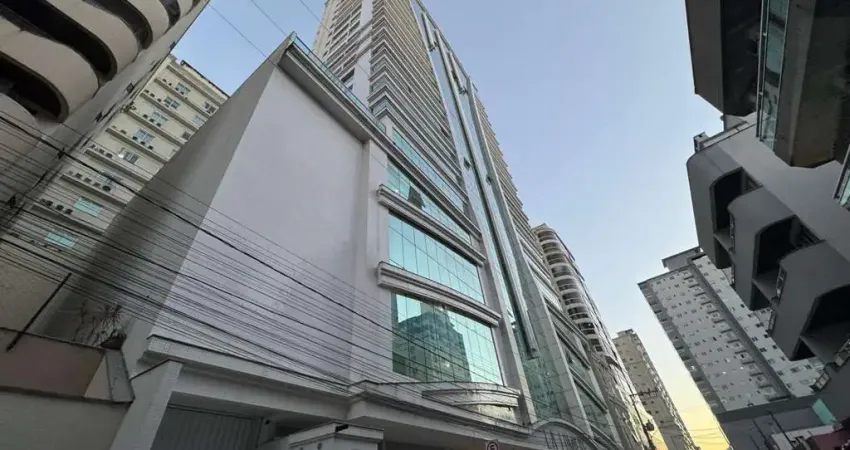 Apartamento com 4 quartos à venda em Meia Praia, Itapema