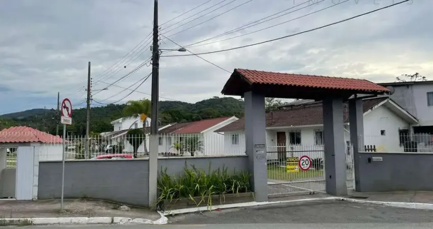 Casa com 2 quartos para alugar no Areias, São José 