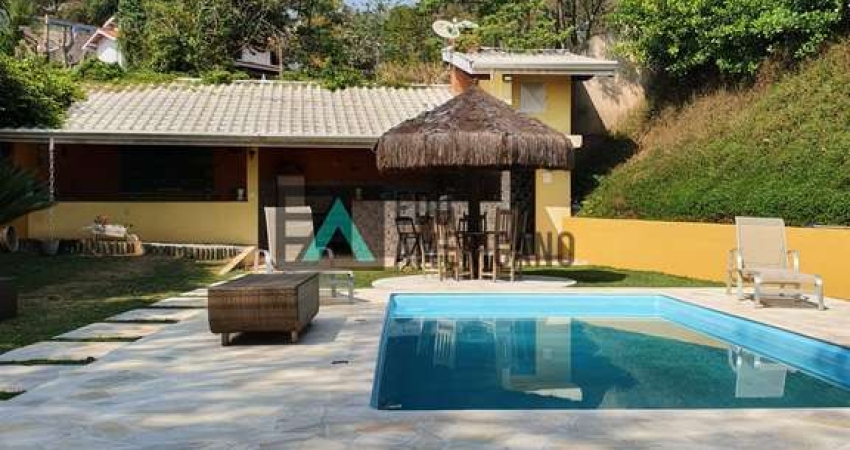 Casa alto padrão em condomínio