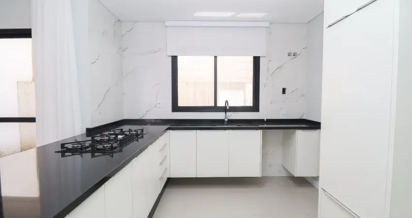 Casa com 4 quartos à venda na Rua Júlio Zandoná, 883, Alto Boqueirão, Curitiba