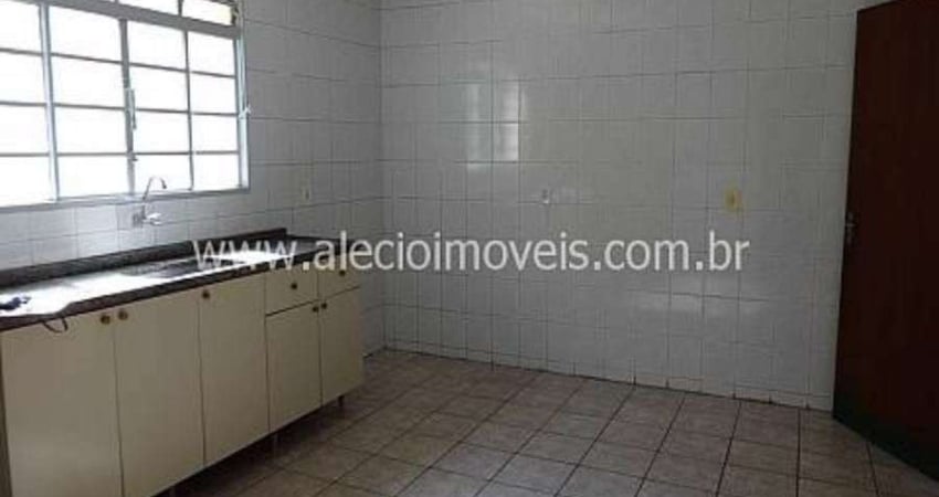 Casa com 3 dormitórios para alugar, 178 m² por R$ 3.646,03 - Parque da Represa - Jundiaí/SP