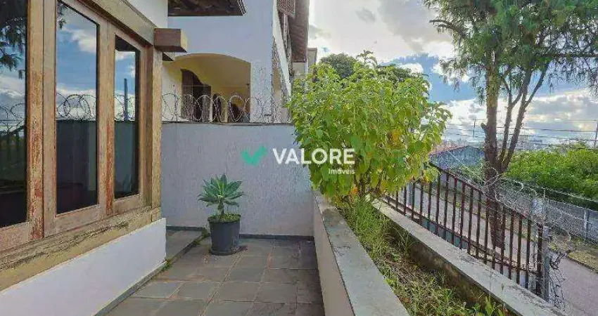 Casa com 4 quartos à venda na Rua Sobral, Santa Lúcia, Belo Horizonte