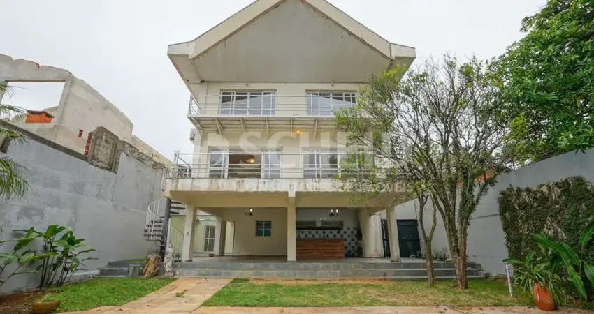 ** sobrado com 06 dormitórios, 05 suítes, 08 banheiros e 04 vagas em 600m²!! com banheira! **