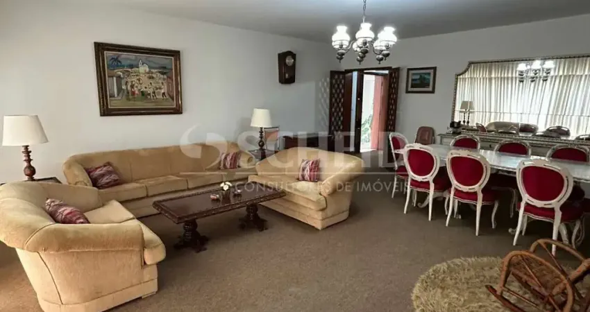 Casa a venda no brooklin com 491m, 3 quartos, 1 suíte e 3 vagas.