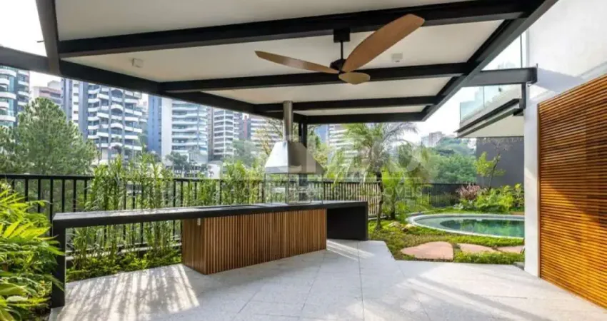 Casa em condomínio no bairro do panamby 4 quartos sendo 3 suites.