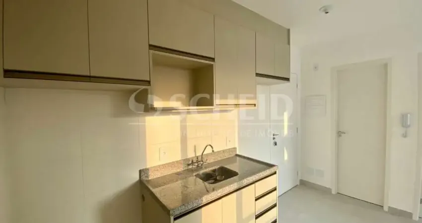 Apartamento com armários embutido e sacada proximo ao metro