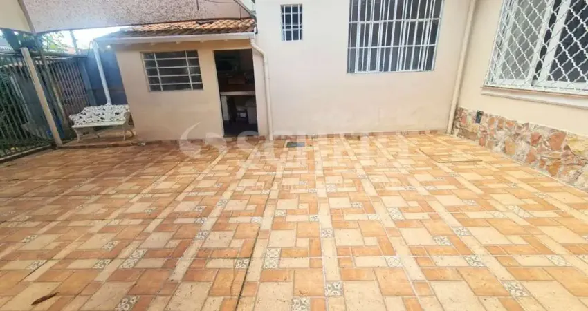 Casa térrea á venda no bairro do Brooklin- São Paulo