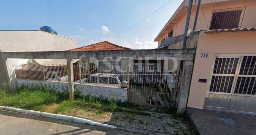 Casa térra para reforma na Cidade Dutra com 300m² de terreno
