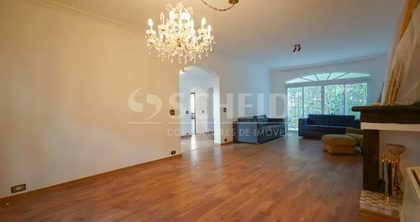CASA BROOKLIN . -Com 4 quartos - suíte - 3 vagas - rua tranquila com segurança