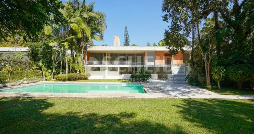 Casa terrea com 4 dormes ,suítes proximo colégio pi xii, visinha a casa do silvio s