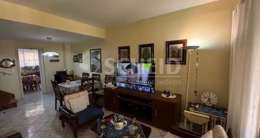 Casa á venda com 2 Quartos, 1 vaga na Vila Santa Catarina
