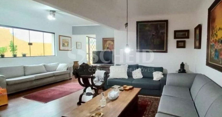 Casa à venda no Jardim Petrópolis com 3 suítes sendo 1 com closet 2 vagas de garagem
