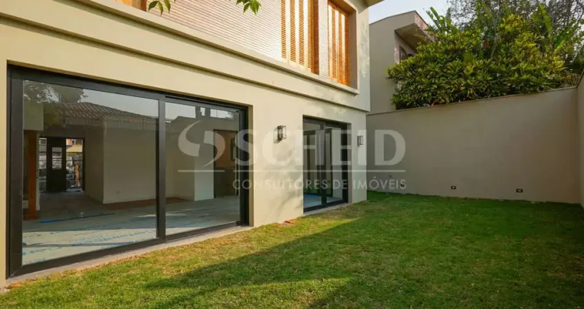 Casa de Vila nova com 4 quartos à venda no Jardim Hípico, 218,00m² total/terreno!