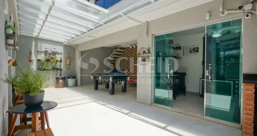 Sobrado a venda de 267,28m² útil, com 3 quartos e 4 vagas, no Jardim Prudência.