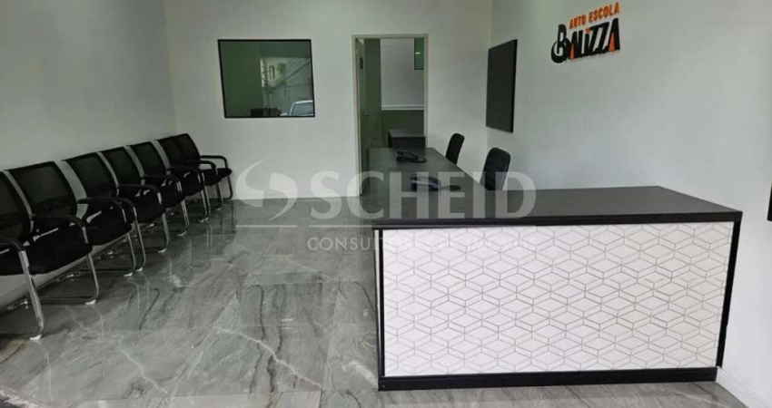 Ponto Comercial e 2 banheiros para Alugar, 140 m² Av Mascote.
