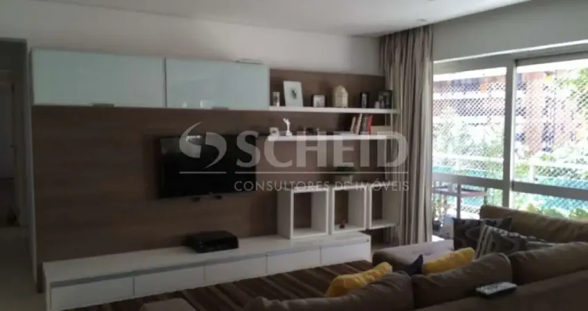 Apartamento à Venda no Morumbi, 210m², 5 Quartos, sendo 2 suítes, 2 vaga, living e varanda amplos