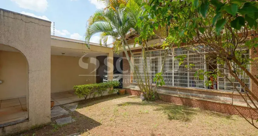 Casa Térrea no Brooklin com3 quartos 3 banheiros e 6 vagas de garagem!!