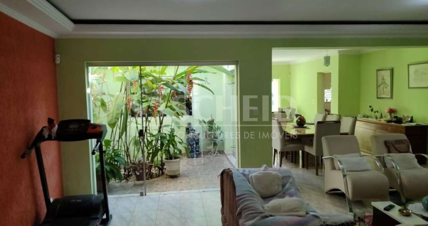 Casa à venda com 03 quartos e 02 vagas no Jabaquara