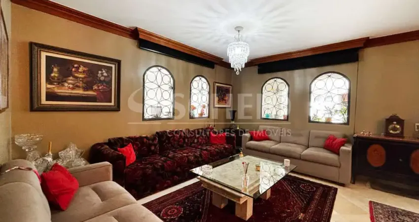 Casa a venda com 4 suites e 4 vagas no Alto da Boa Vista.