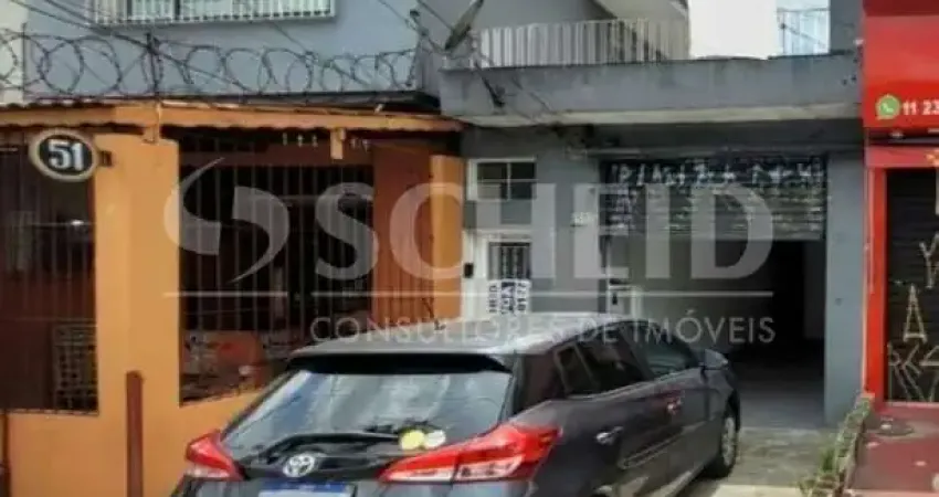 Casa res. em sobreloja com 209m2 em ótima localização em interlagos