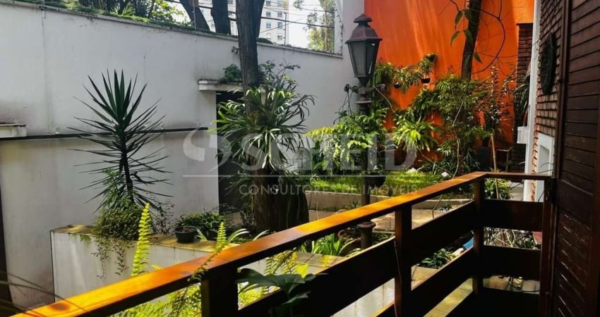 Casa a venda ótima localização principal via