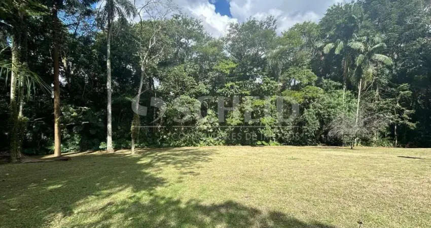 Casa para reforma, com quadra de tênis e piscina na Chácara Flora