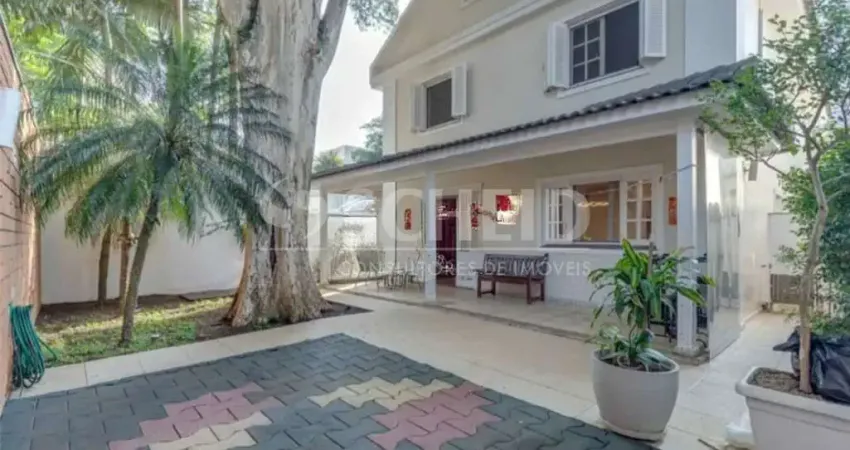 Casa a venda em condomínio fechado , segurança privada 24h no Bairro Alto da Boa Vista