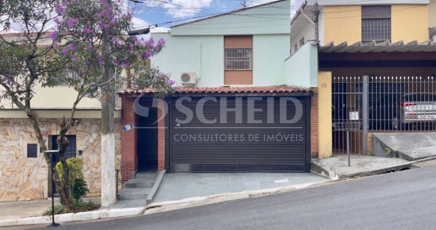 Casa á Venda no Brooklin com 157m², 3 quartos sendo 1 suíte, 4 vagas.