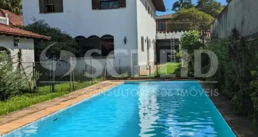 Casa à venda no Jardim Petrópolis, 4 quartos (3 suíte), 3 vagas.