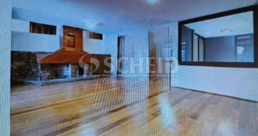 Sobrado à Venda no Morumbi 600m², 3 quartos, 3 Suítes, 6 Vagas , Piscina, Quintal, churrasqueira.