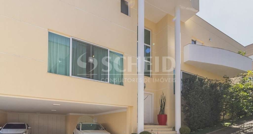 CASA IMPECÁVEL EM CONDOMÍNIO COM SÓ 8 UNIDADES NO BROOKLIN VELHO!