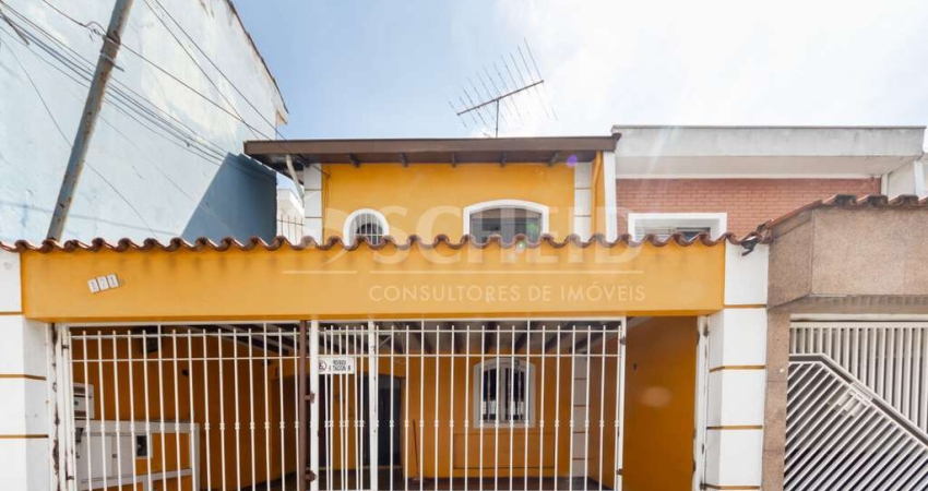Casa à venda com 03 dormitórios e 02 vagas no Ipiranga