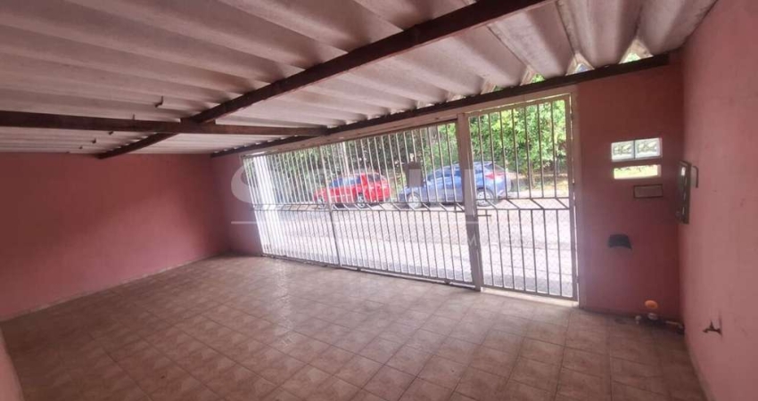 Casa térrea à venda, 3 quartos e 3 vagas - Jd Marajoara - SP