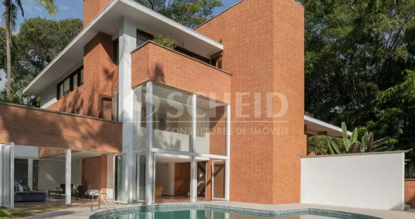 Excelente Casa - 1300m2 Construção - 3000m2 de Terreno