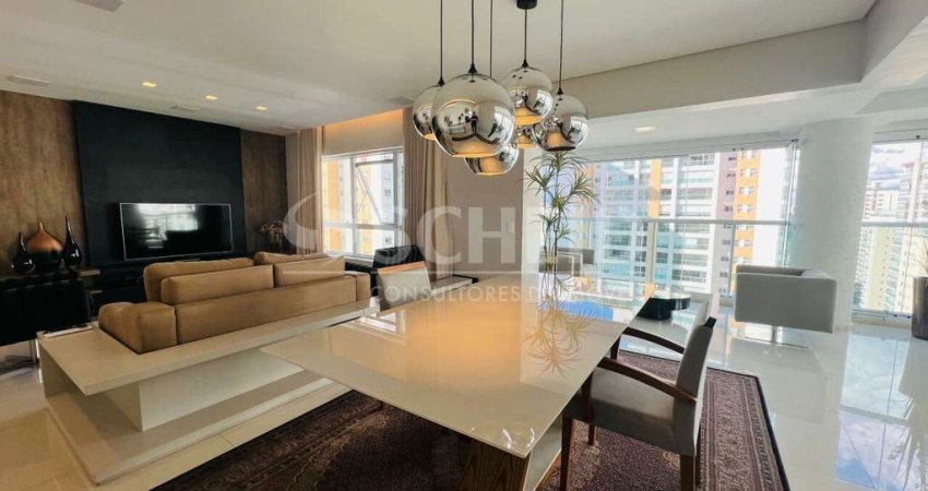 Apartamento espaçoso de 185m² no coração do Campo Belo!