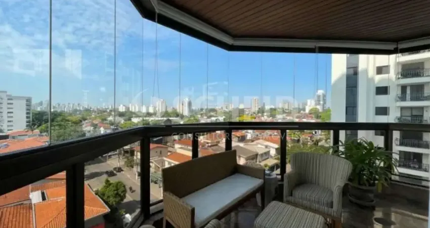 Apartamento á Venda no Campo Belo com 239m², 4 quartos sendo 3 suítes, 3 vagas.