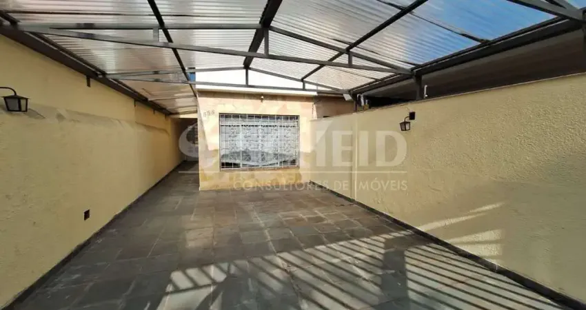 Sobrado comercial para alugar 125,00m² útil, com 3 quartos na Vila Alexandria.