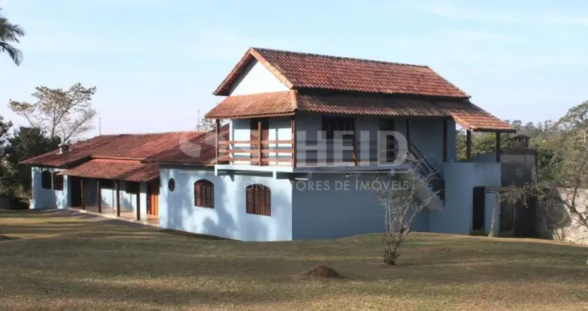 Chácara à Venda em Embu-Guaçu! Terreno com 10.968,75 m² e 456m² construido!