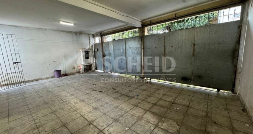 Casa para venda - 2 quartos - 3 vagas - Ao lado da estação Grajaú