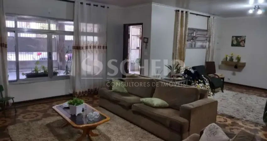 Casa no Campo Grande 274m2 de área útil, com 4 dormitórios, sala, cozinha ampla, edícula e 4 vagas.